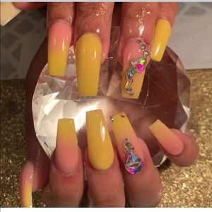 Meet your Posher, Iyona